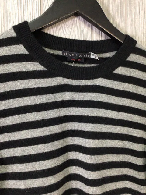 Alice   Olivia Cashmere Sweater Size Small-Petite