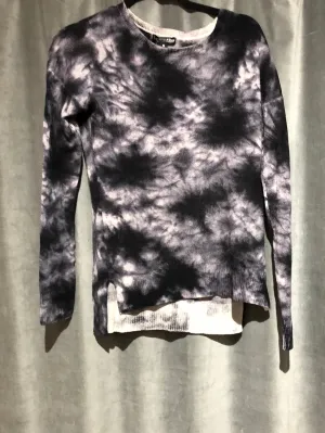 AQUA Cashmere Charcoal and White Sweater