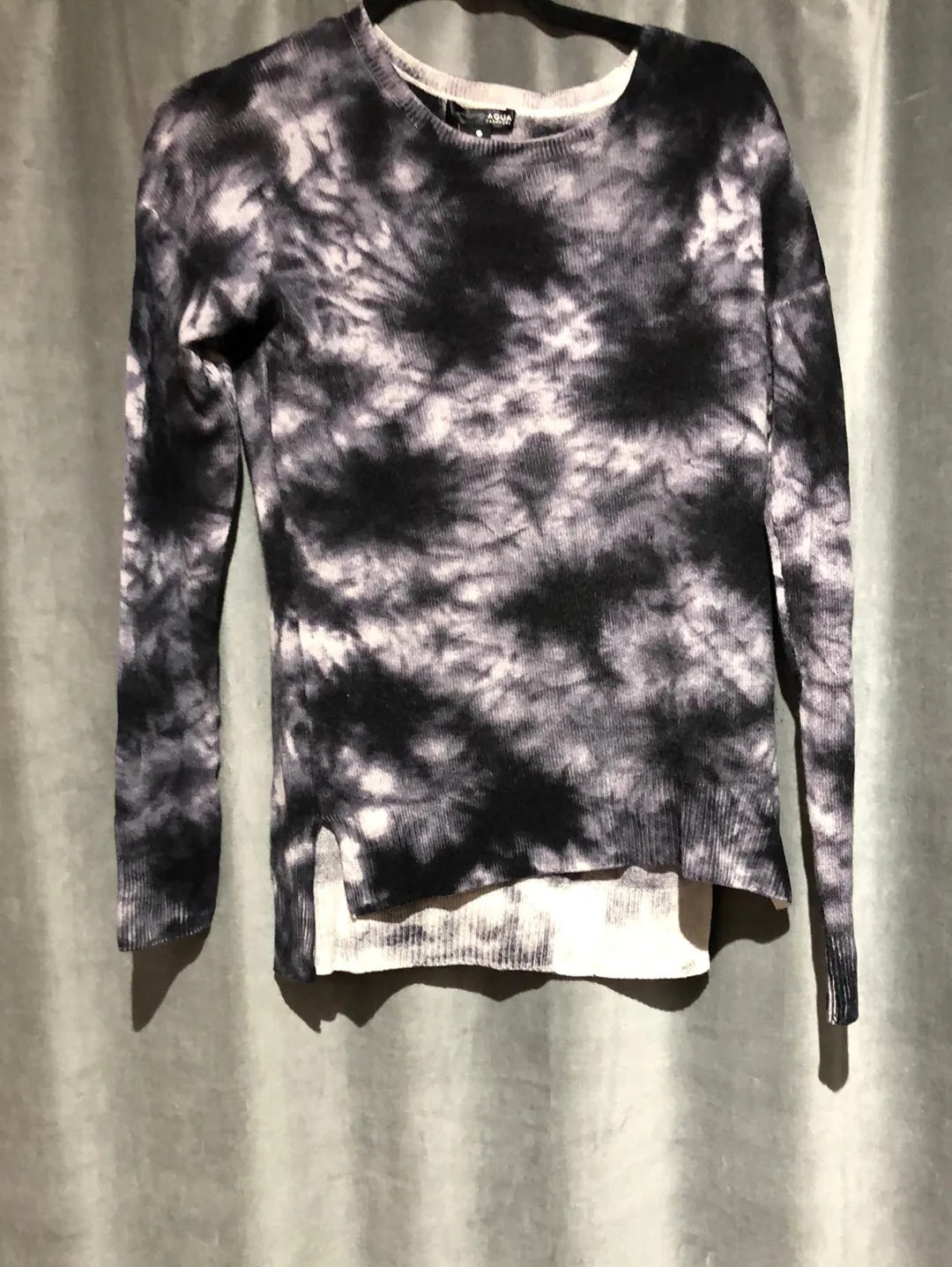 AQUA Cashmere Charcoal and White Sweater