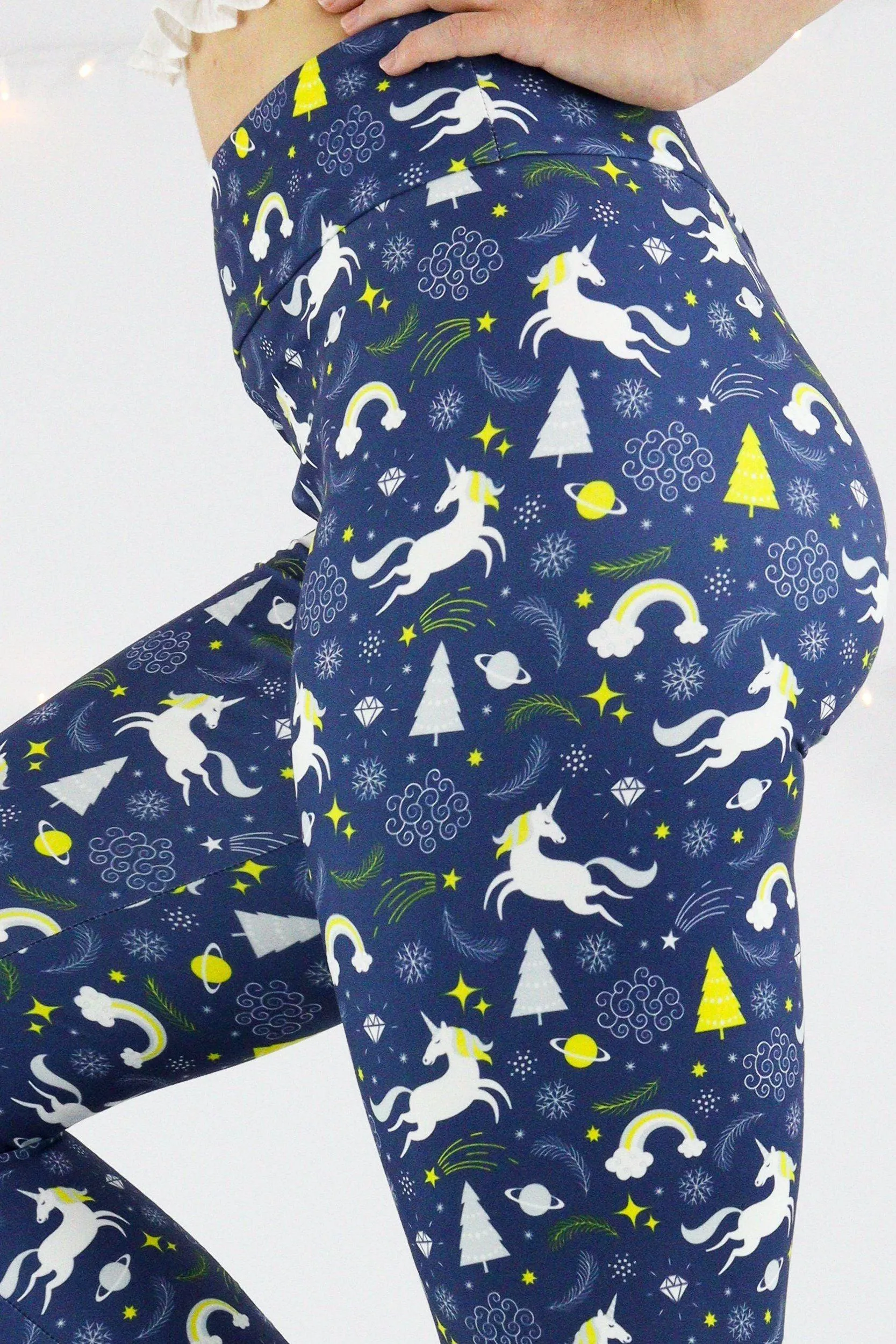 Christmas Unicorns - Casual Capri Leggings