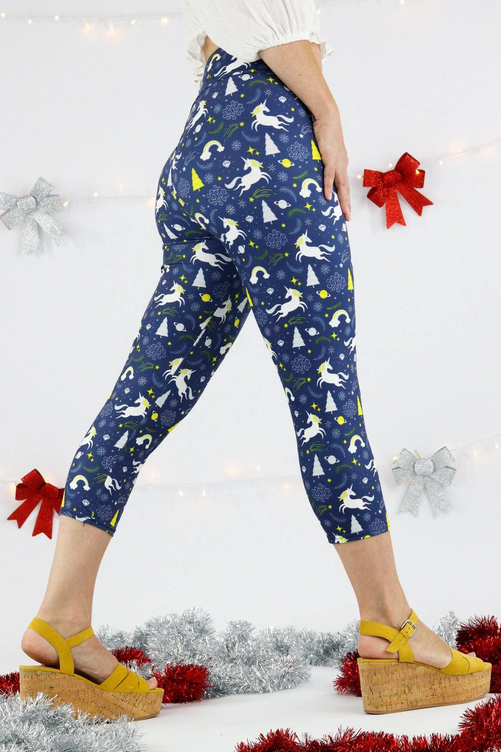 Christmas Unicorns - Casual Capri Leggings