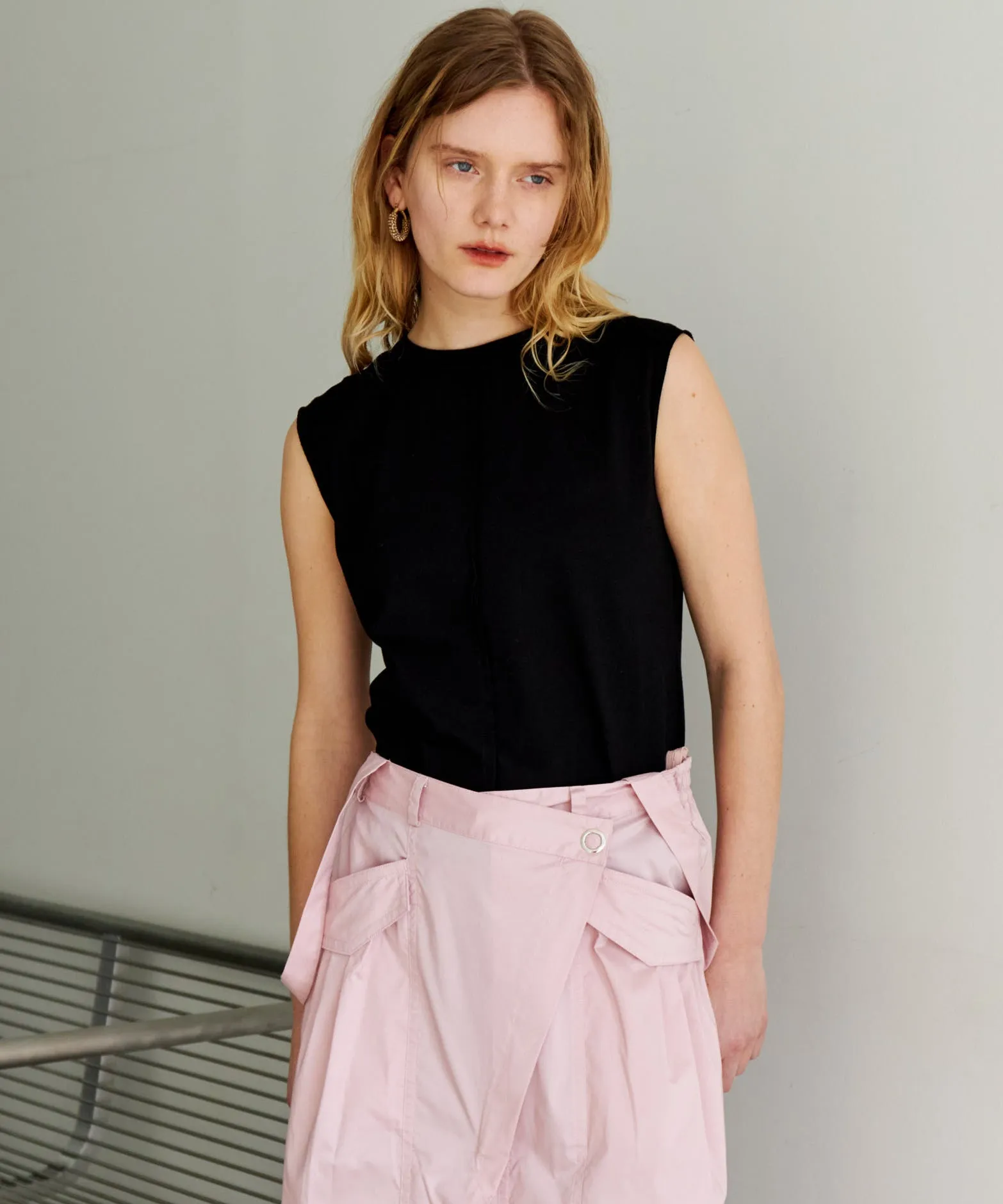 Cutoff Sleeveless Tops