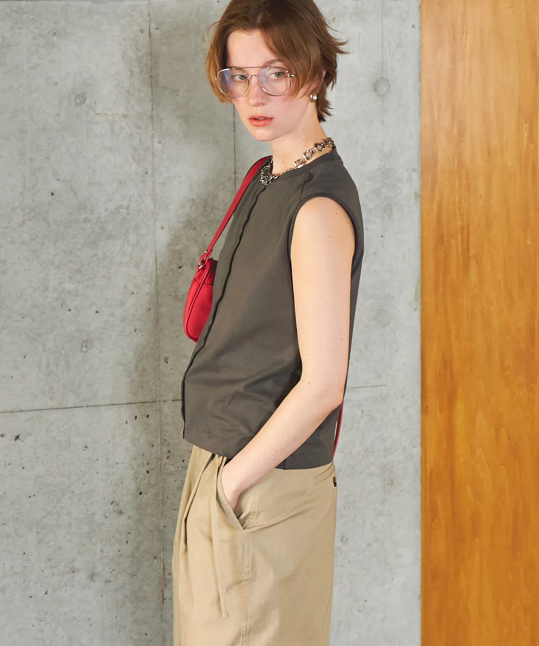Cutoff Sleeveless Tops