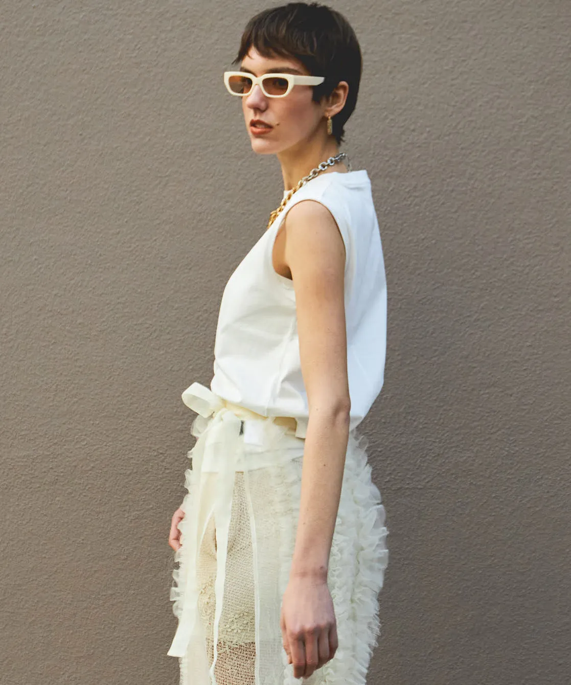 Cutoff Sleeveless Tops