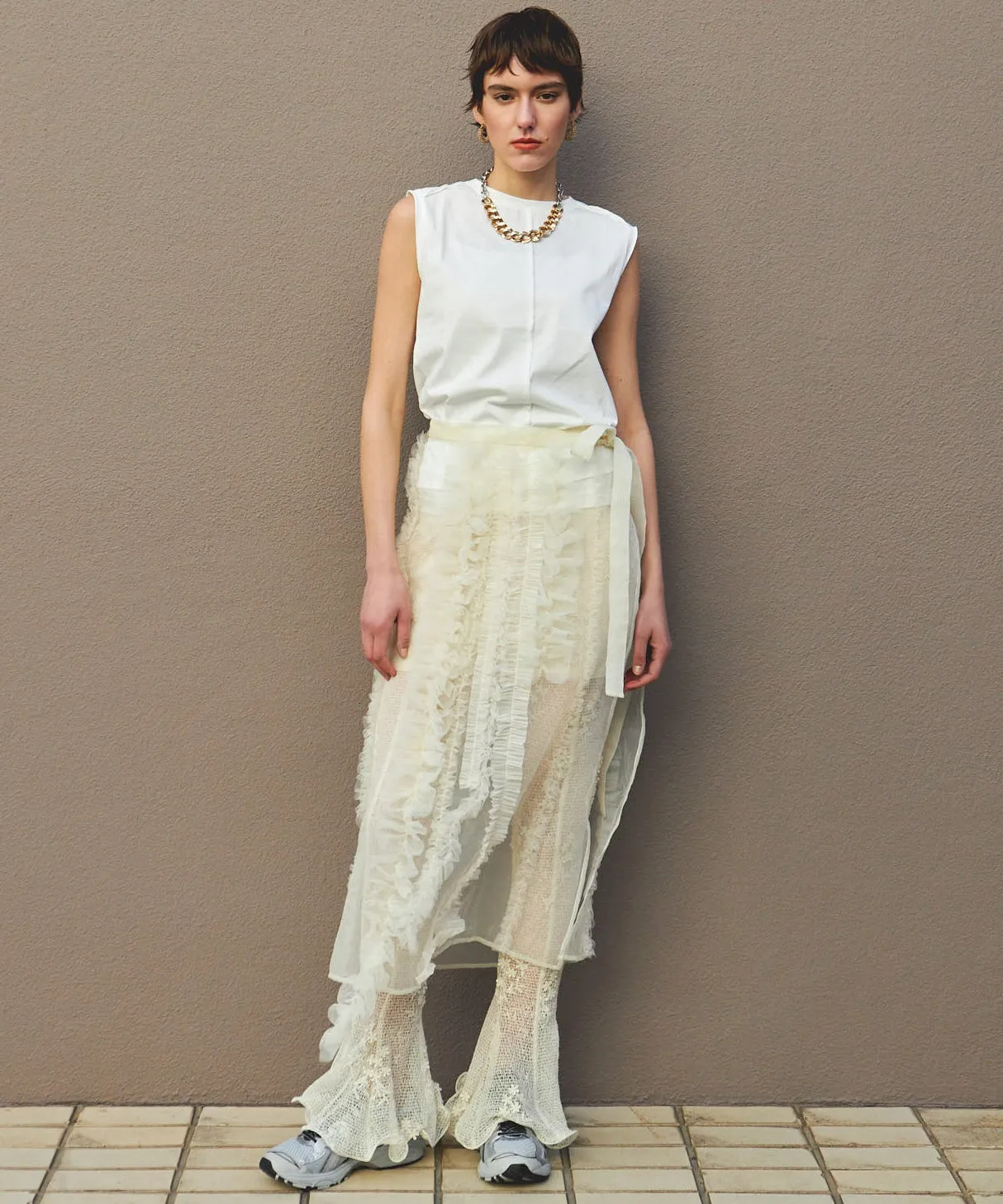 Cutoff Sleeveless Tops