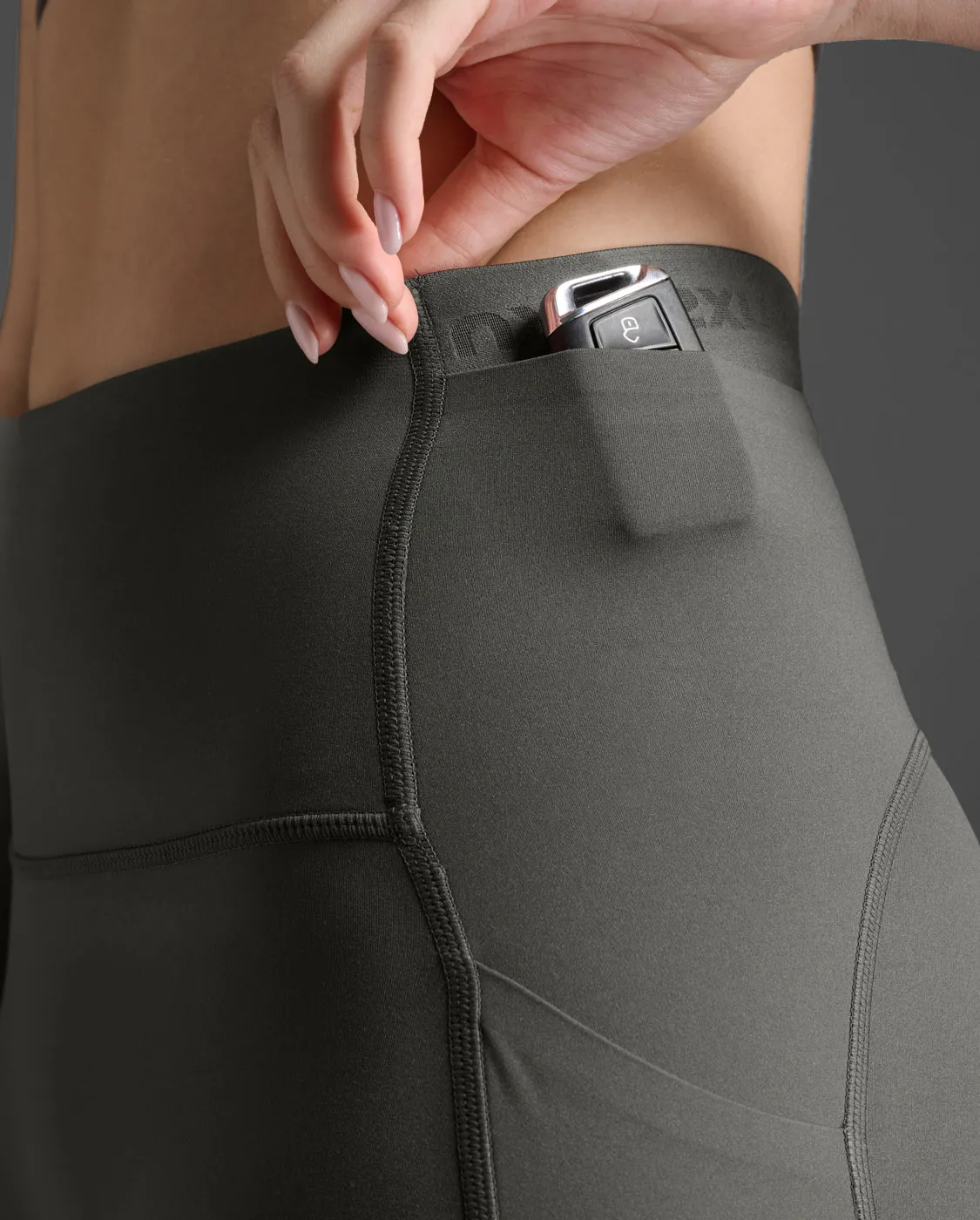 Form Stash Hi-Rise Compression Tights with Pockets