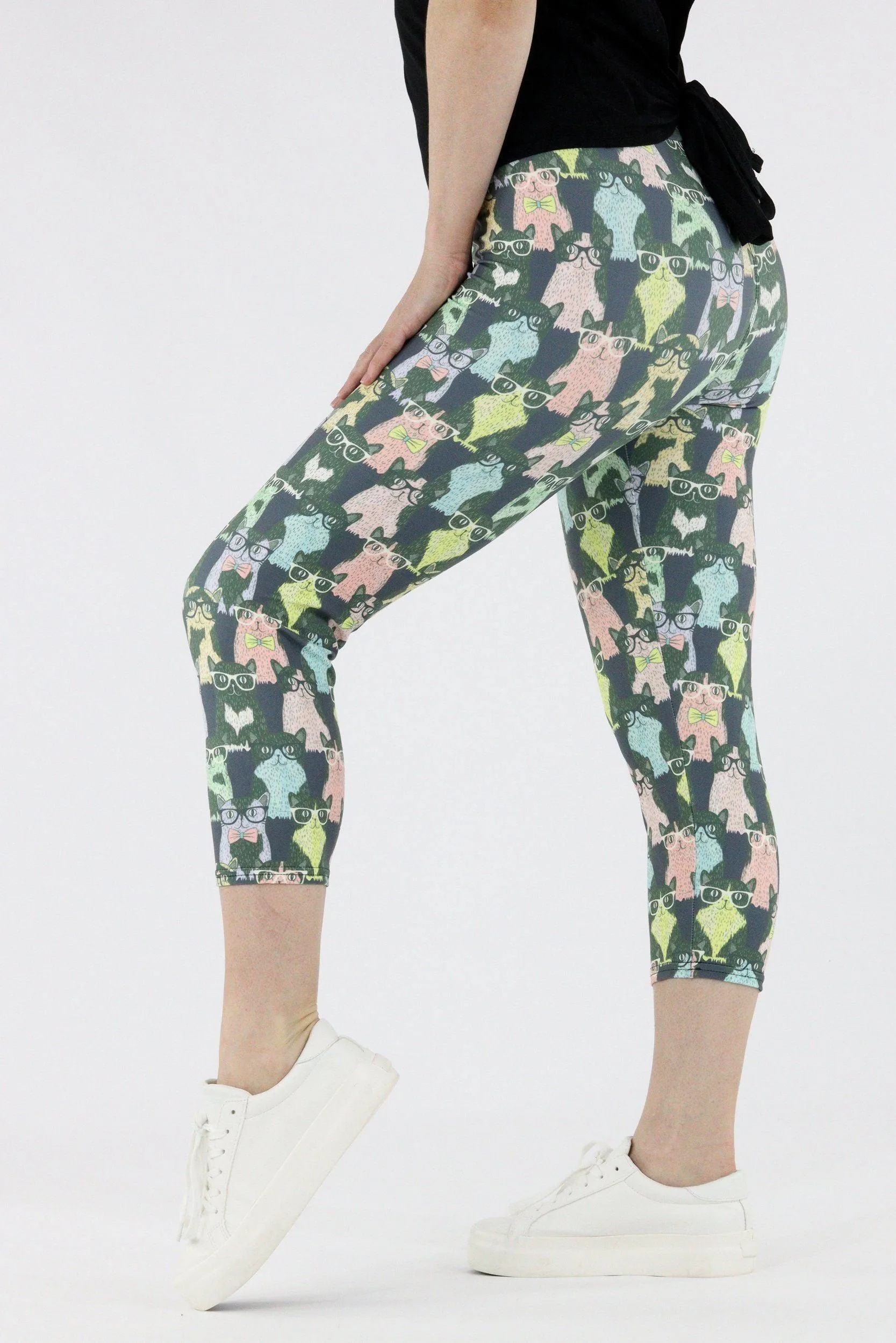 Hipster Cat - Casual Capri Leggings