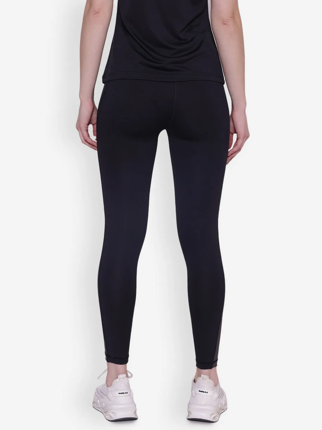 JUMP USA Women Black Solid Rapid-Dry Seamless Tights