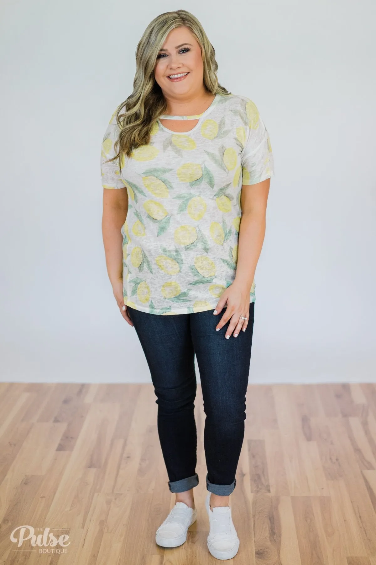 Lemon Squeeze Keyhole Top- Ivory
