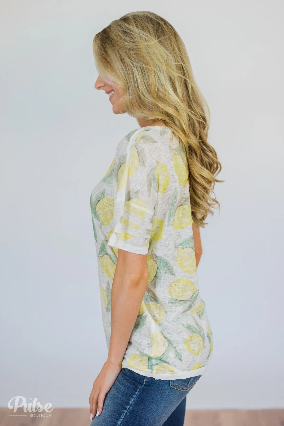 Lemon Squeeze Keyhole Top- Ivory