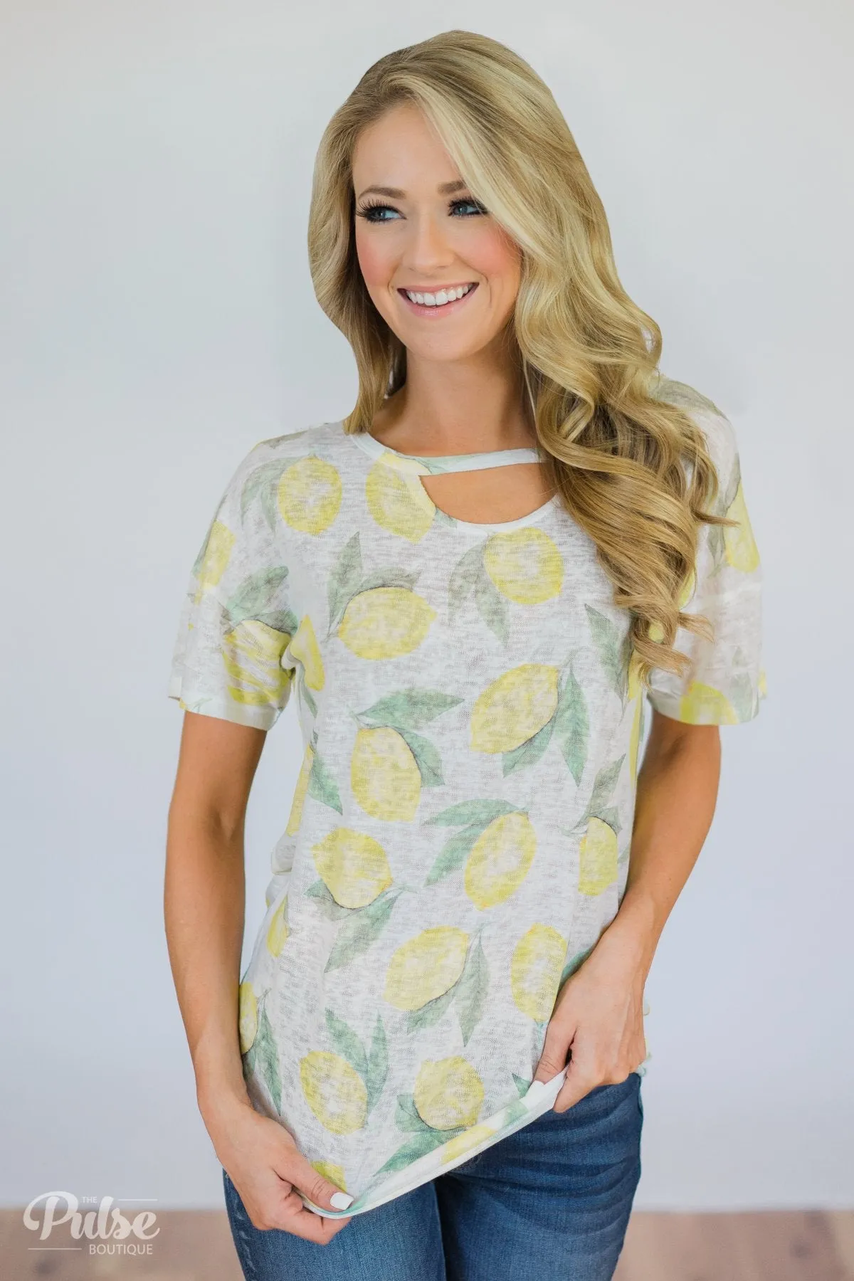 Lemon Squeeze Keyhole Top- Ivory