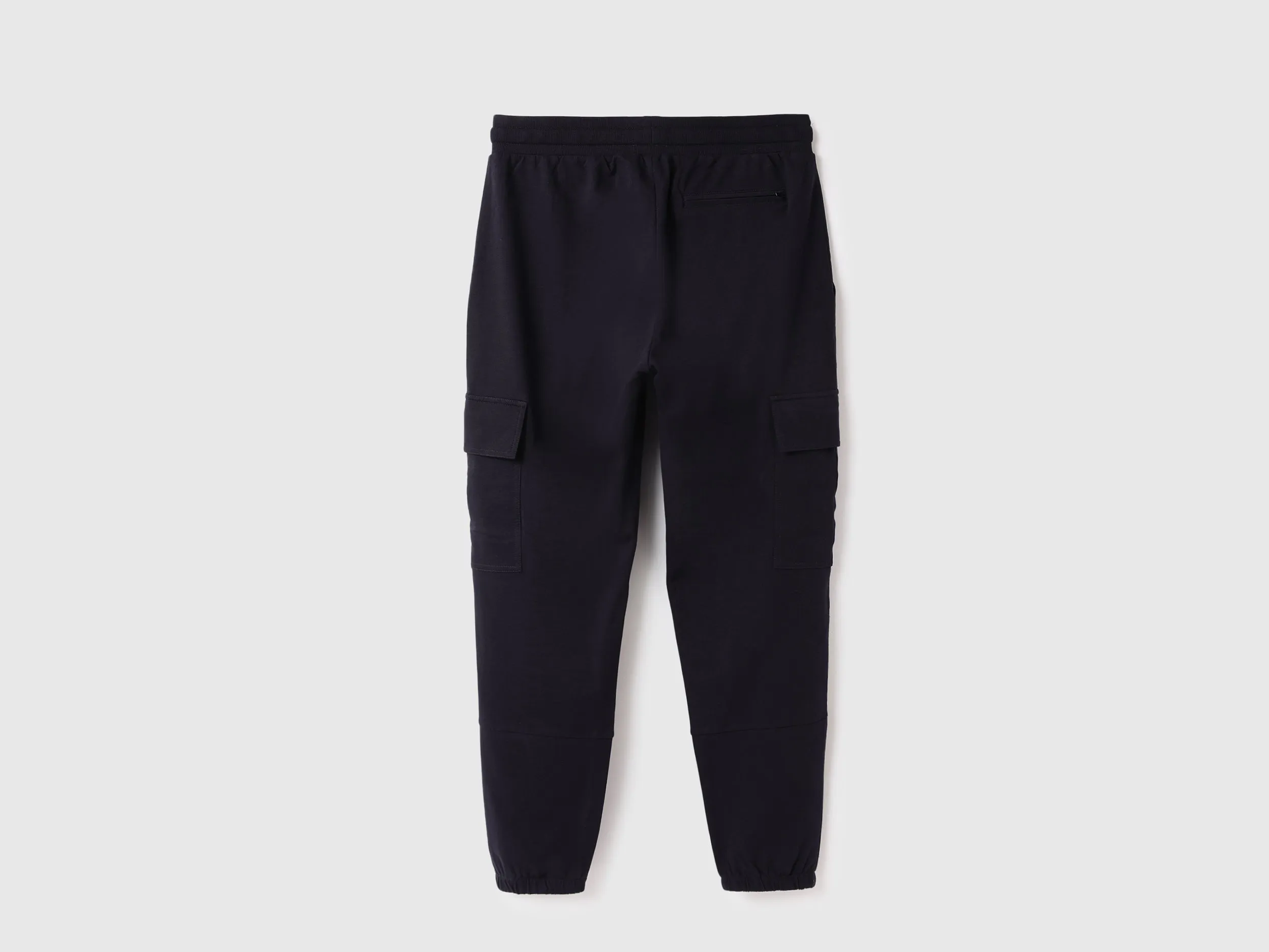 Men Solid Regular Fit Joggers