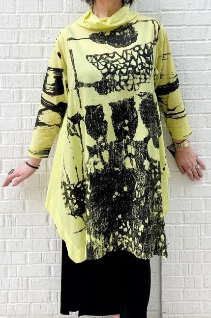 Moyuru Yellow Art Print Tunic
