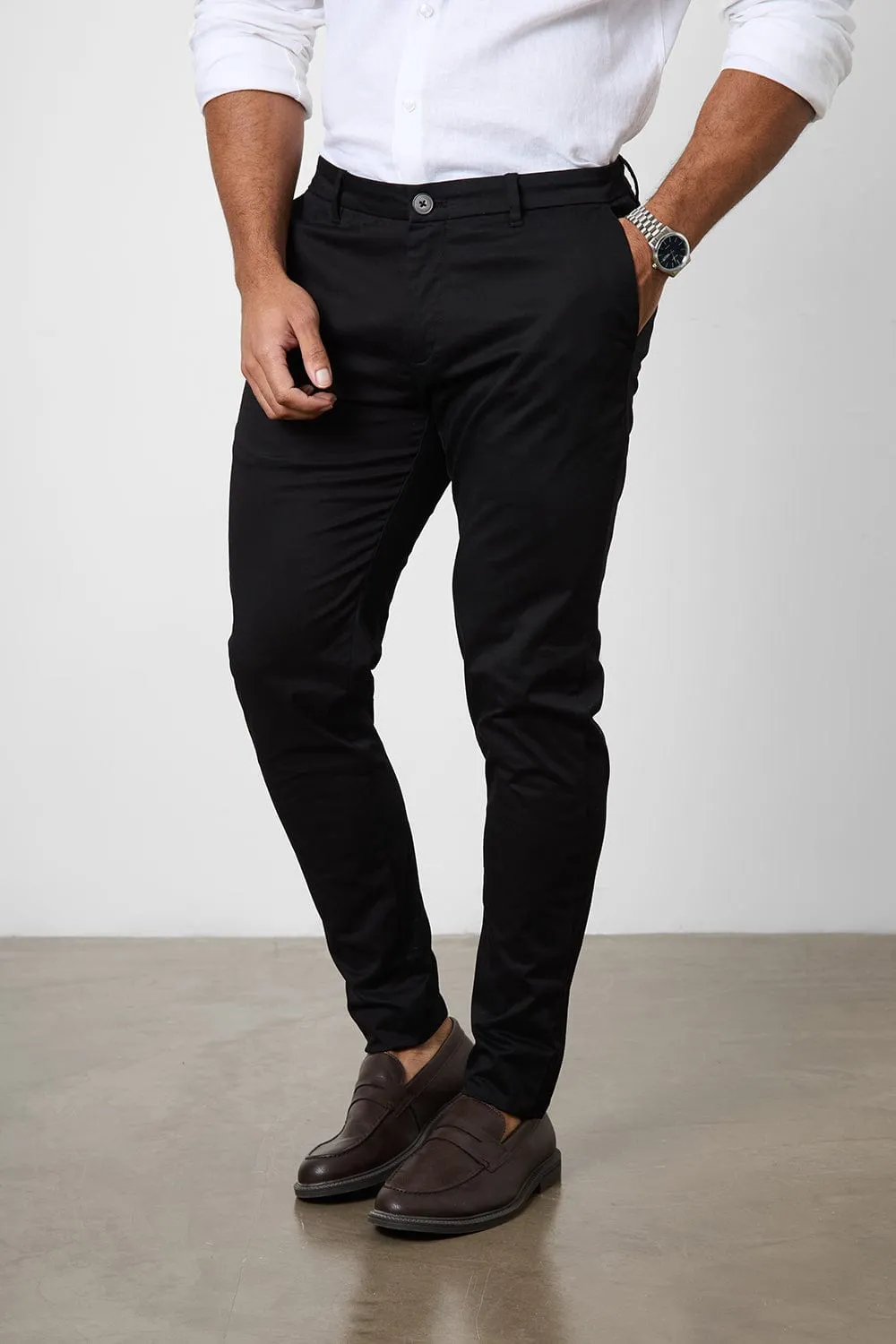 Muscle Fit Cotton Stretch Chino Trouser in Black