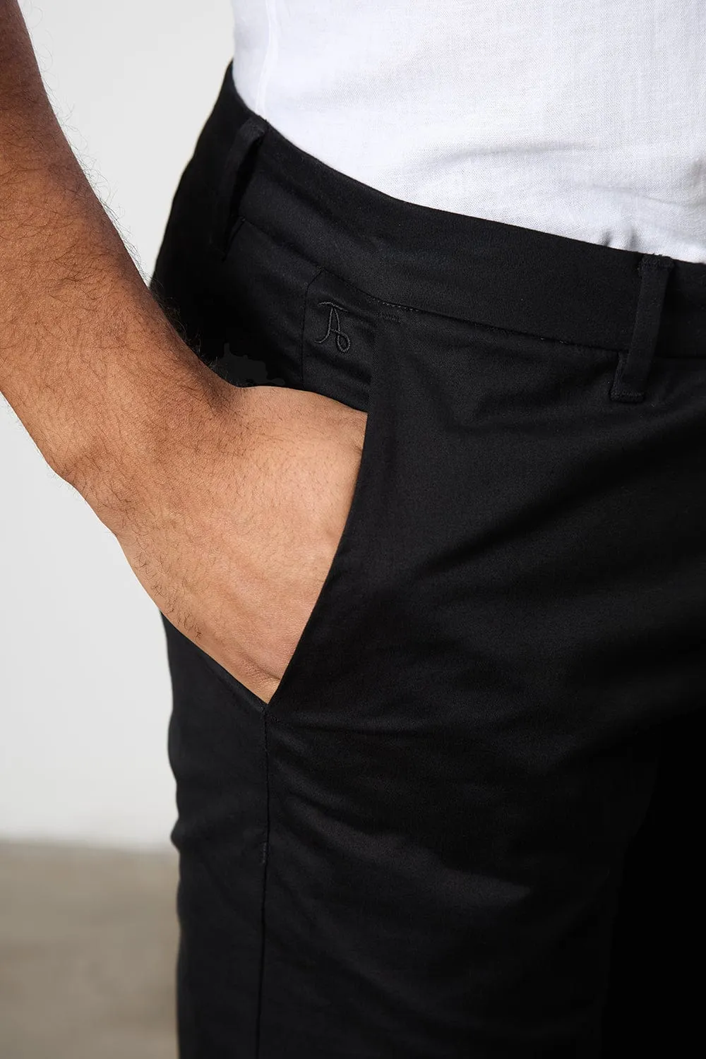 Muscle Fit Cotton Stretch Chino Trouser in Black