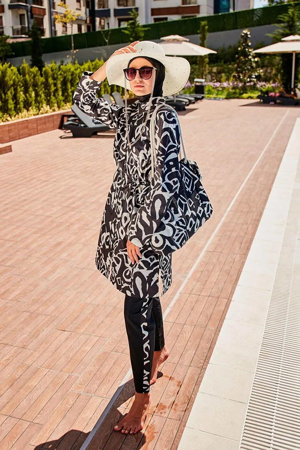 Patterned Fully Covered Hijab Swimsuit R2303