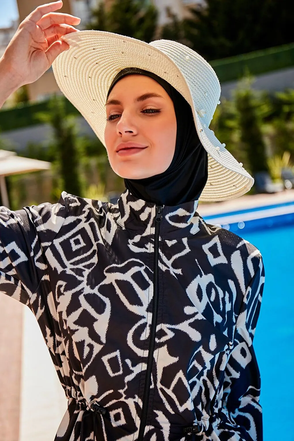 Patterned Fully Covered Hijab Swimsuit R2303