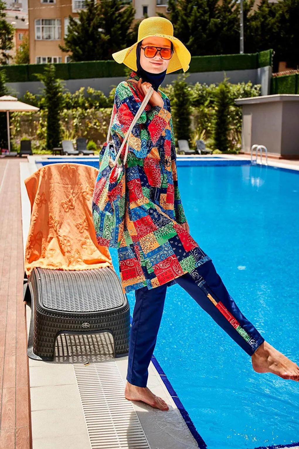 Patterned Fully Covered Hijab Swimsuit R2319