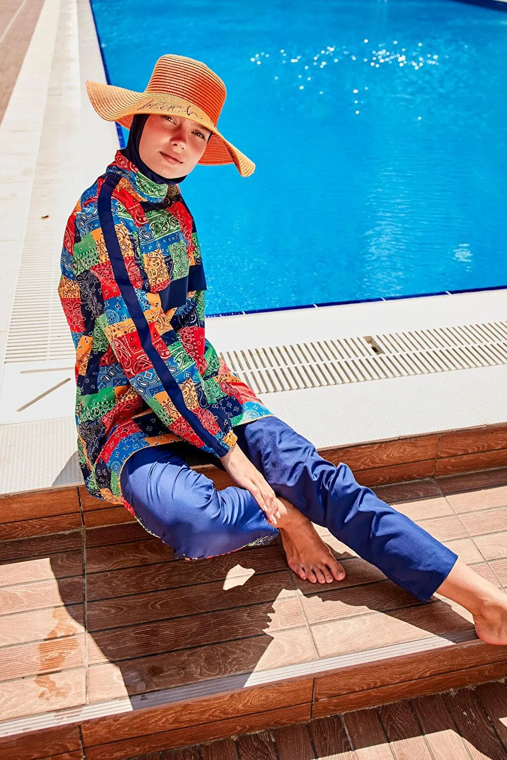 Patterned Fully Covered Hijab Swimsuit R2320