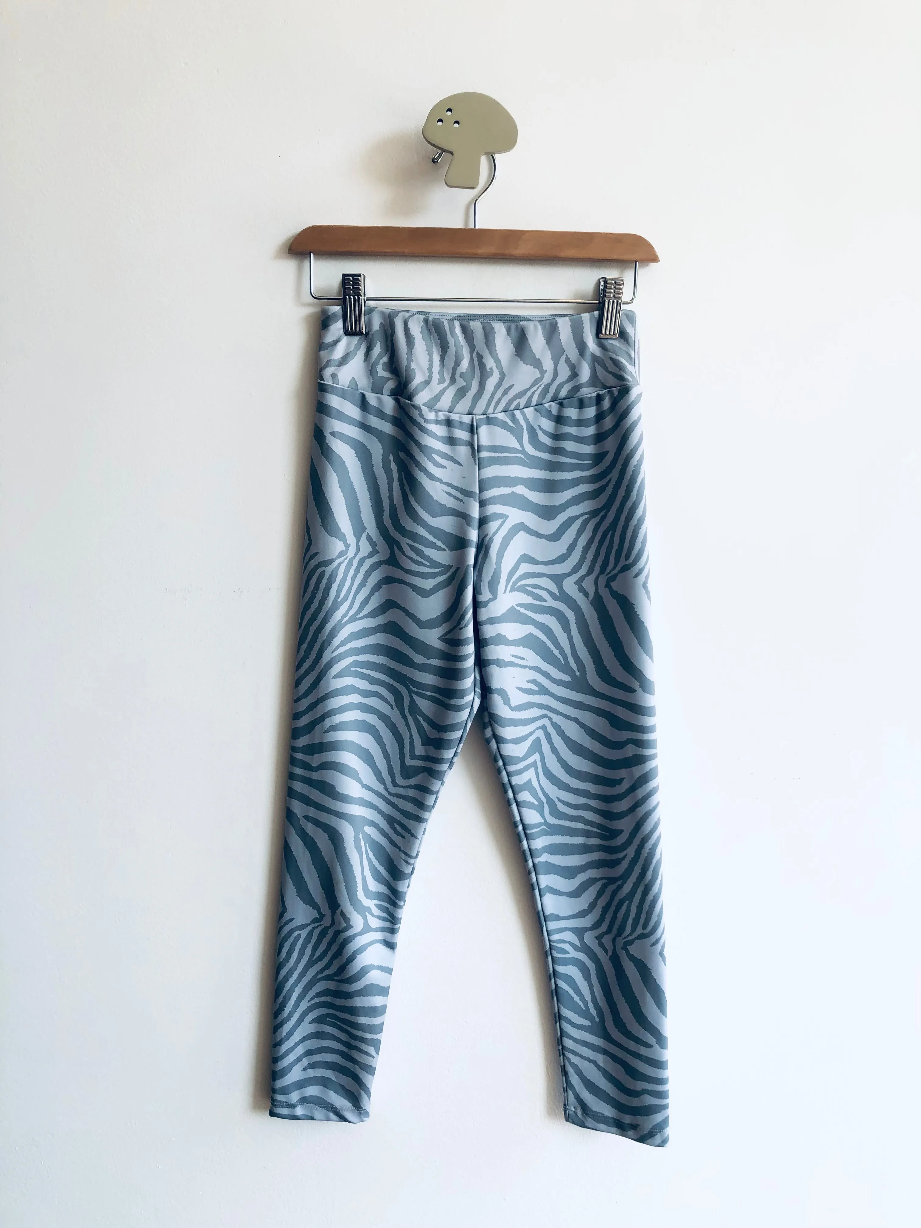 REALLY LOVED Athletic Leggings // 11-12Y