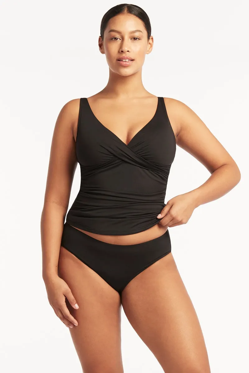 Sea Level Essentials Multifit Singlet