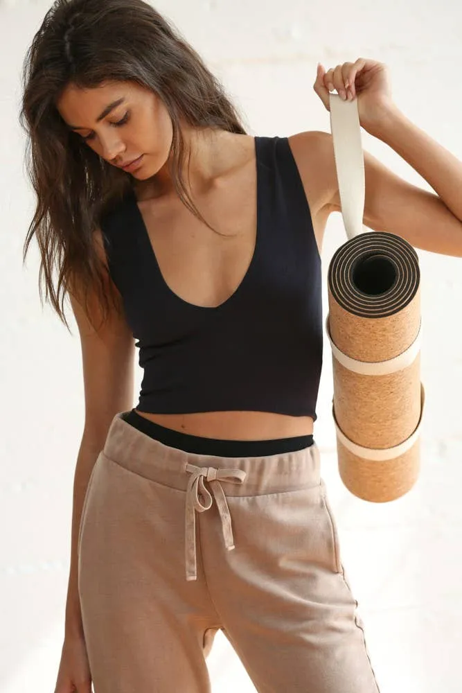Seamless V Crop Top