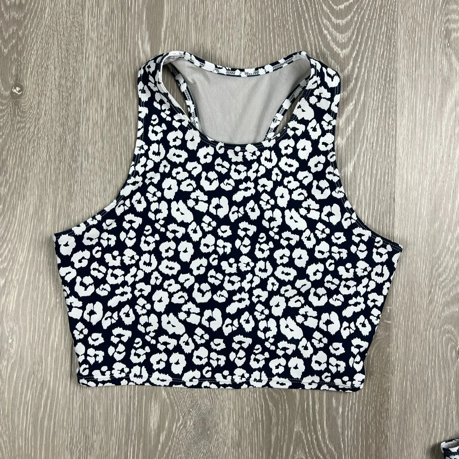 Seed Sport Womens Crop Top Size Medium (2 Tops)
