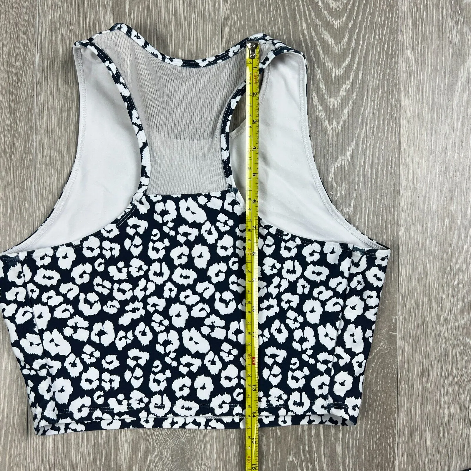Seed Sport Womens Crop Top Size Medium (2 Tops)