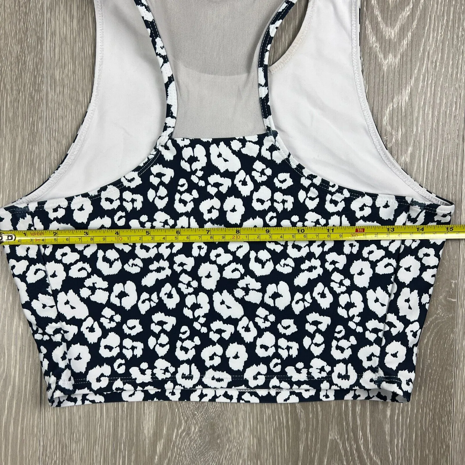 Seed Sport Womens Crop Top Size Medium (2 Tops)