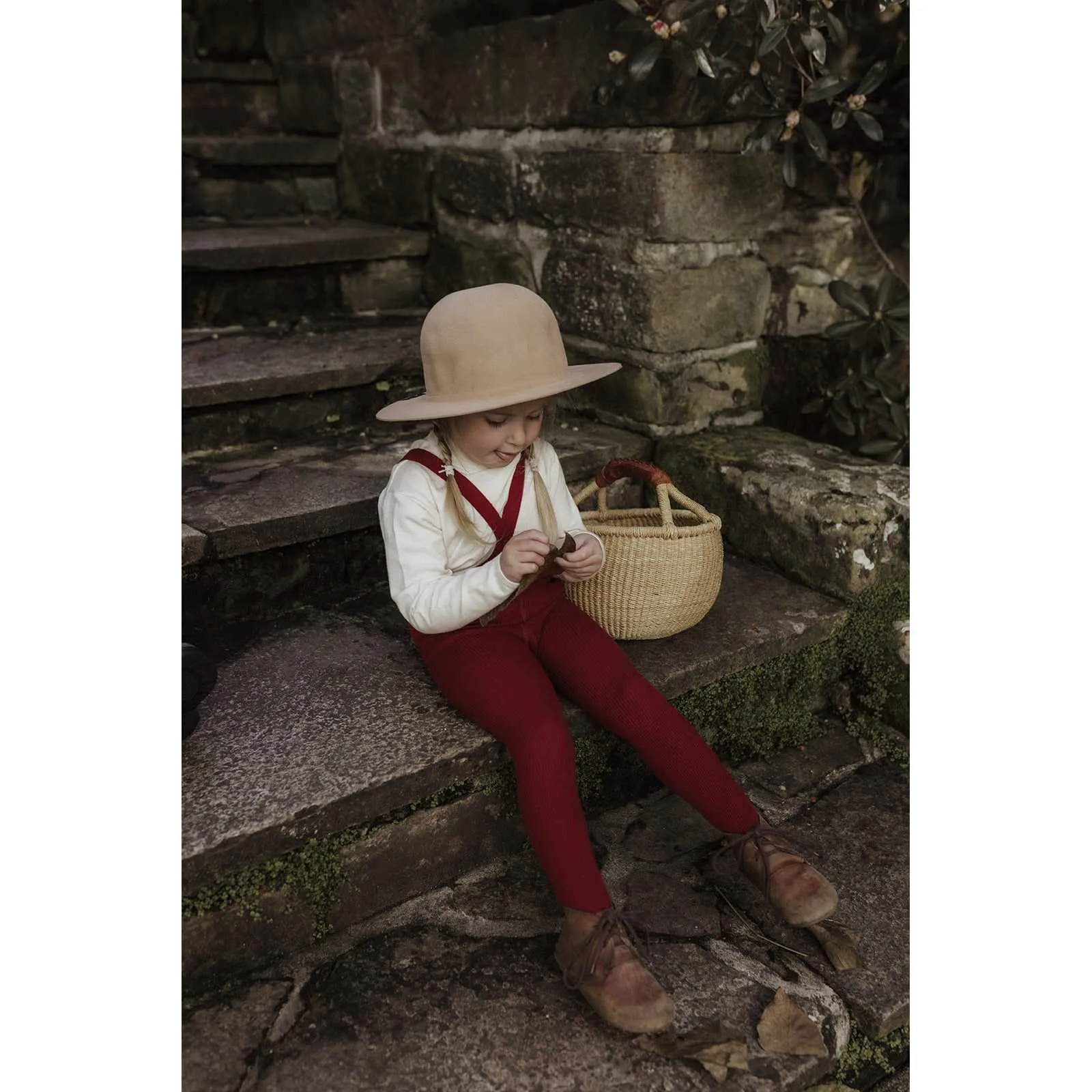 Silly Silas - Footed cotton tights with braces - Maple Leaf