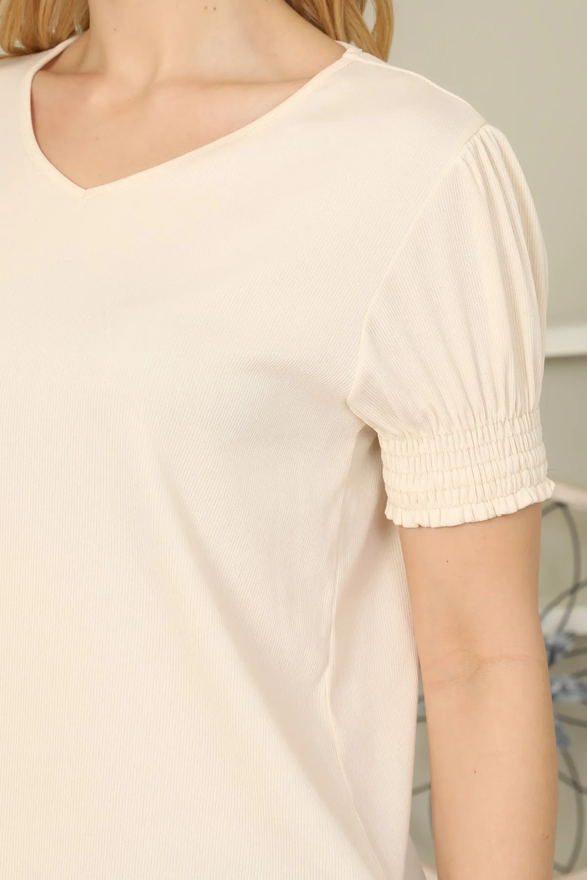 Solid Smocked Cuff Short Sleeve Top