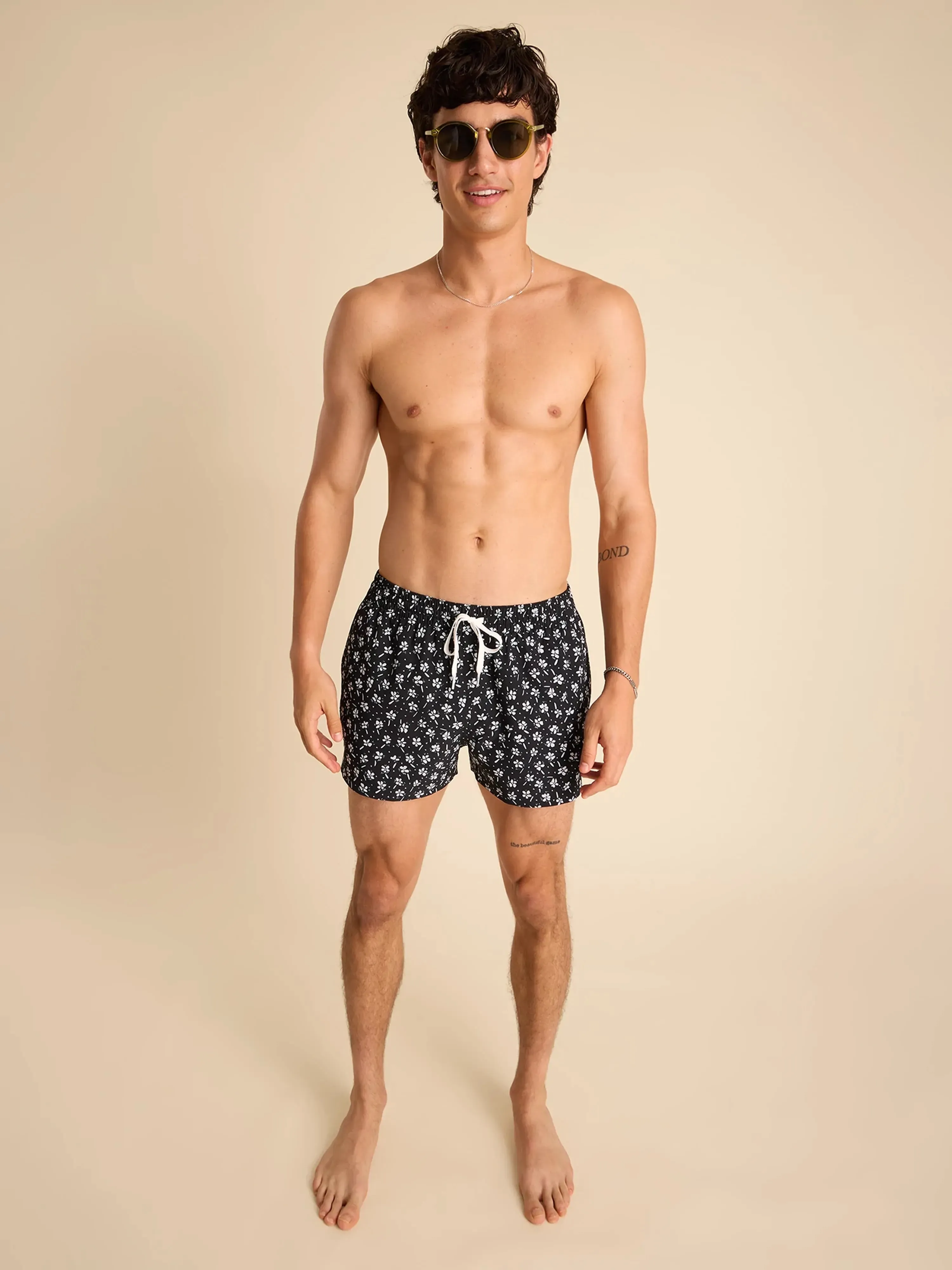 The Daisy Dives 4" (Classic Lined Swim Trunk)
