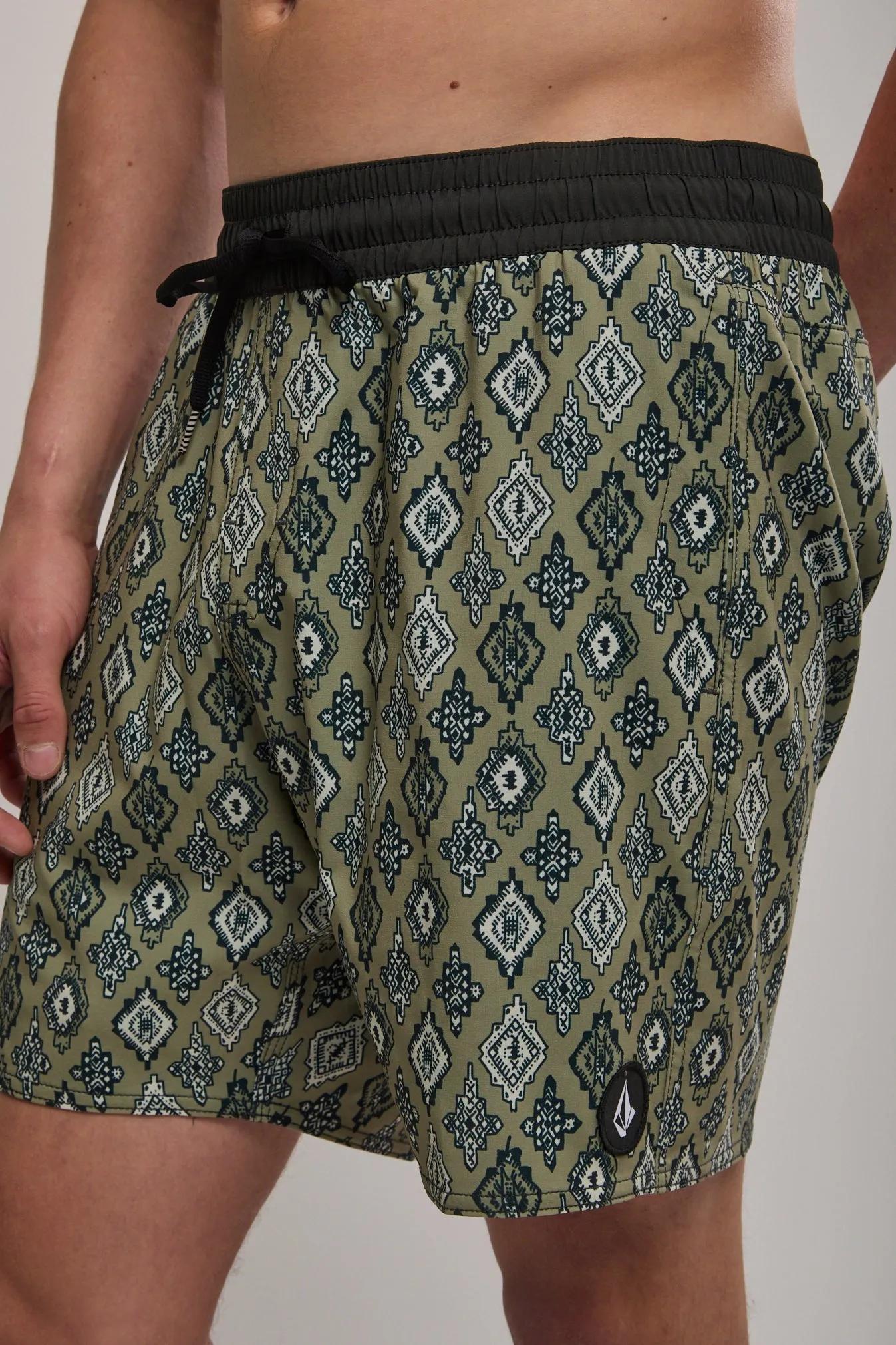 VOLCOM Inherent Trunk 17 - Green